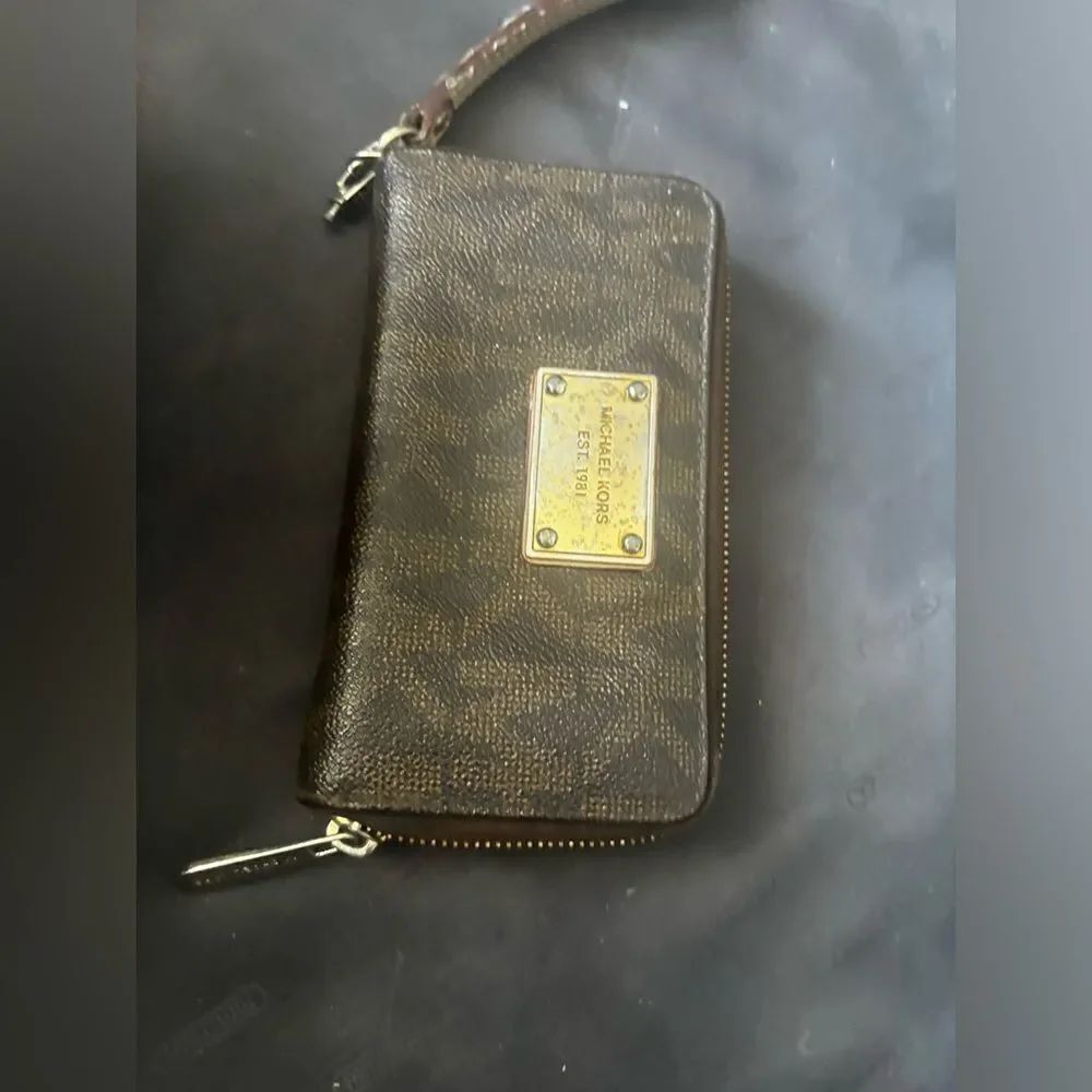 Michael Kors Wallet logo purse if wallet wristlet small purse handbag checkbook